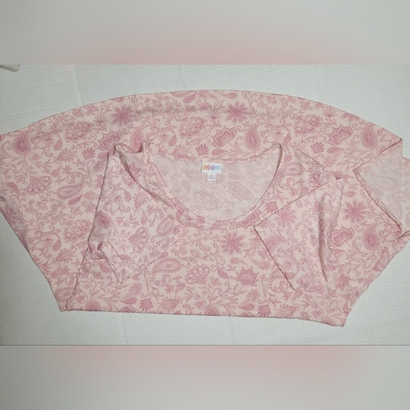 LuLaRoe Pink with Designs, Slit On Sides Short Sleeves Size Medium - Picture 4 of 8
